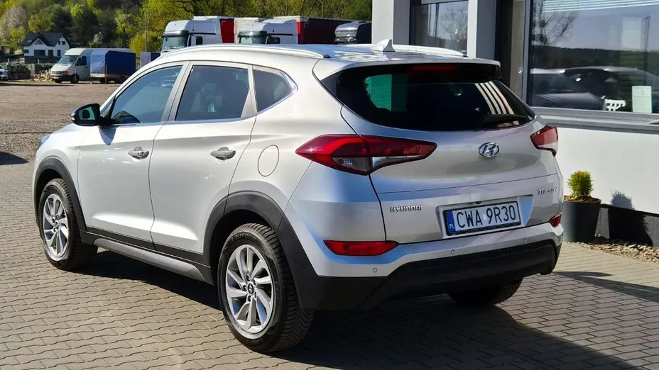 HYUNDAI Tucson -