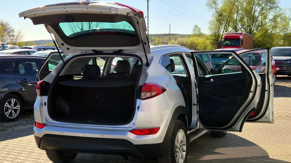 HYUNDAI Tucson -