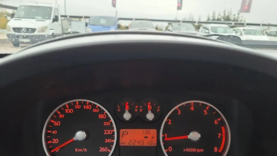 HYUNDAI Coupe -