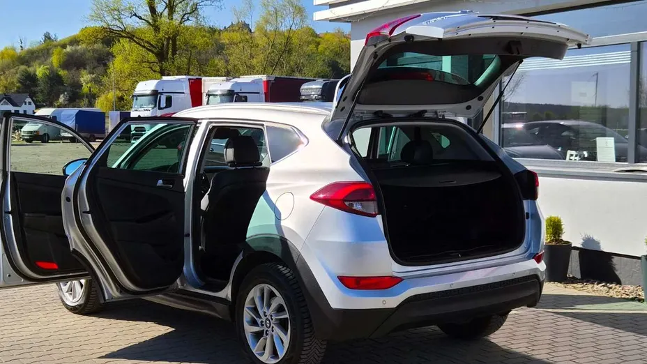 HYUNDAI Tucson -