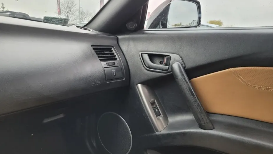 HYUNDAI Coupe -