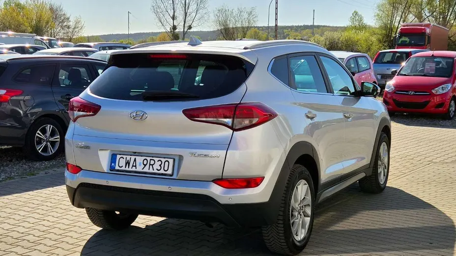 HYUNDAI Tucson -