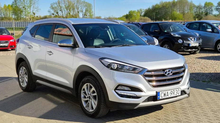 HYUNDAI Tucson -