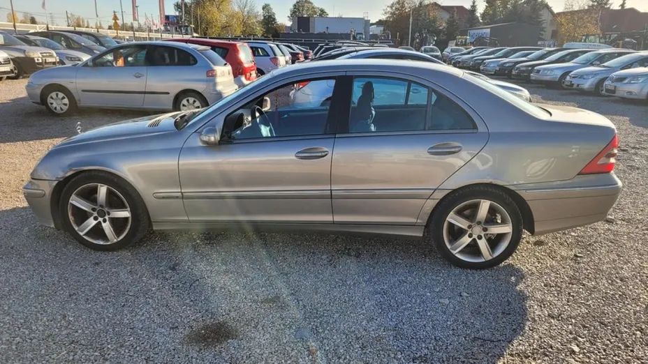 MERCEDES-BENZ C Klasa -