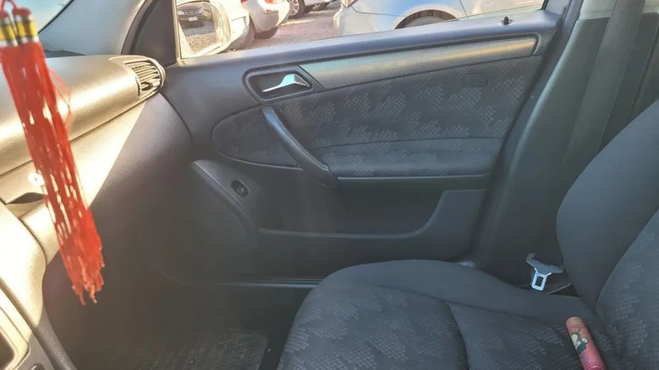 MERCEDES-BENZ C Klasa -