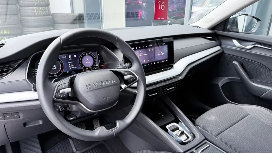 SKODA Octavia -