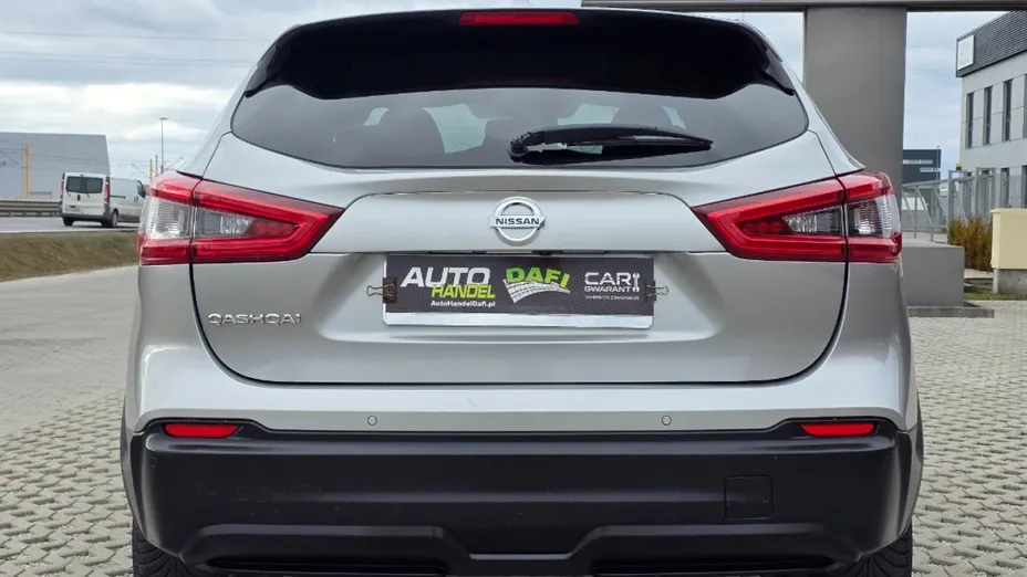 NISSAN Qashqai -
