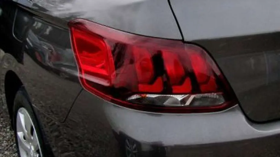 PEUGEOT 301 -