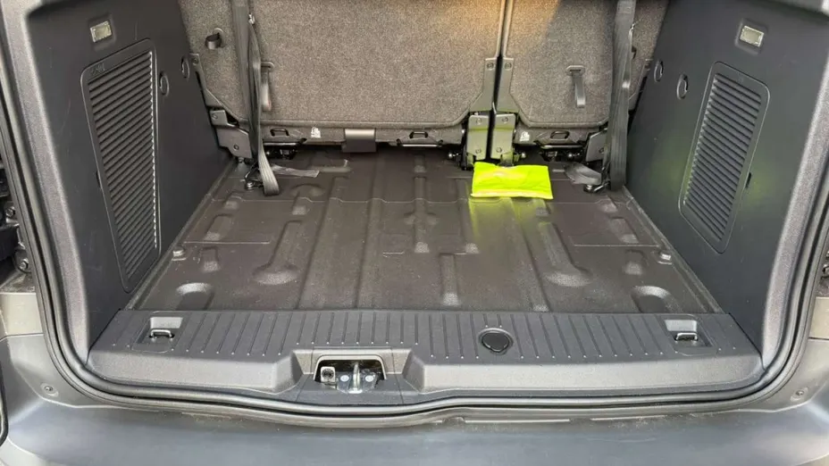 FORD Tourneo Connect -
