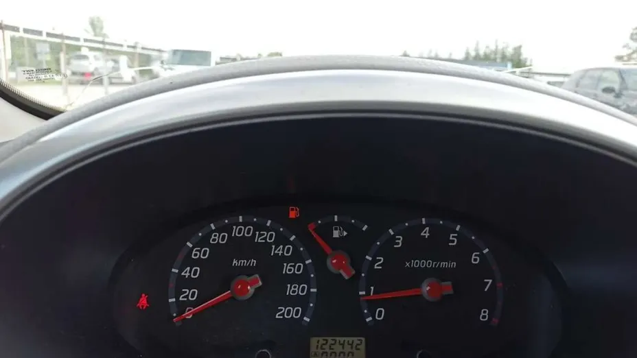 NISSAN Micra -