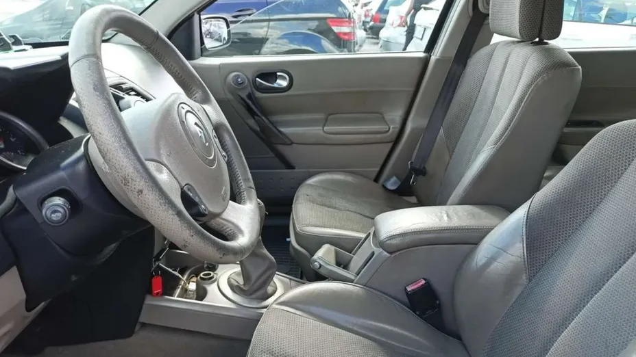 RENAULT Megane -