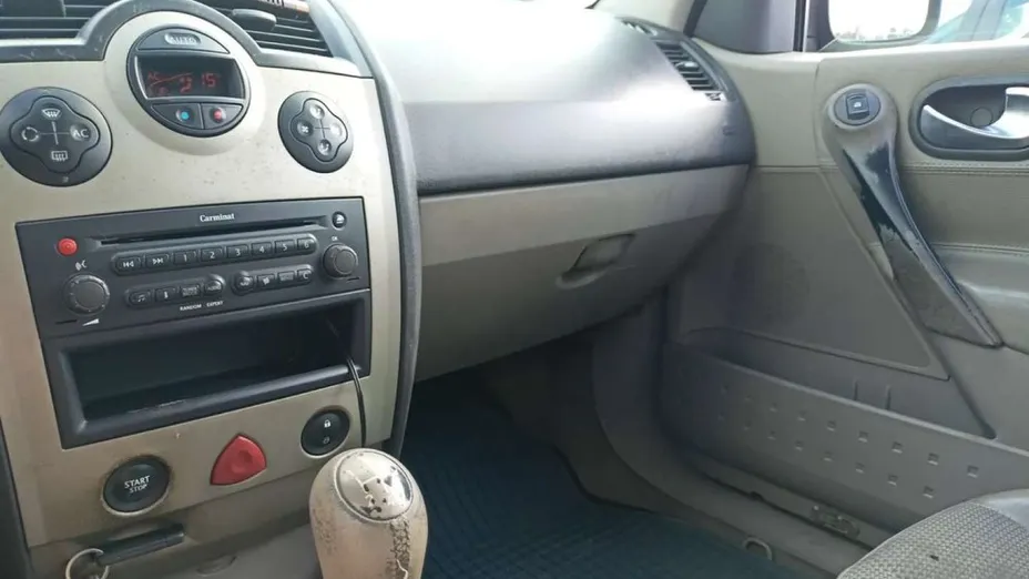 RENAULT Megane -