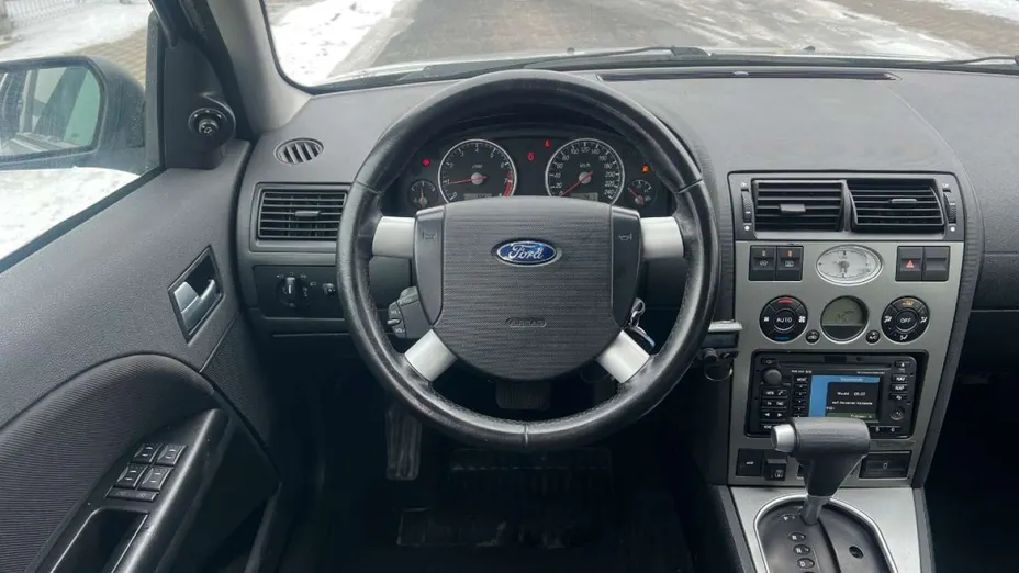 FORD Mondeo -