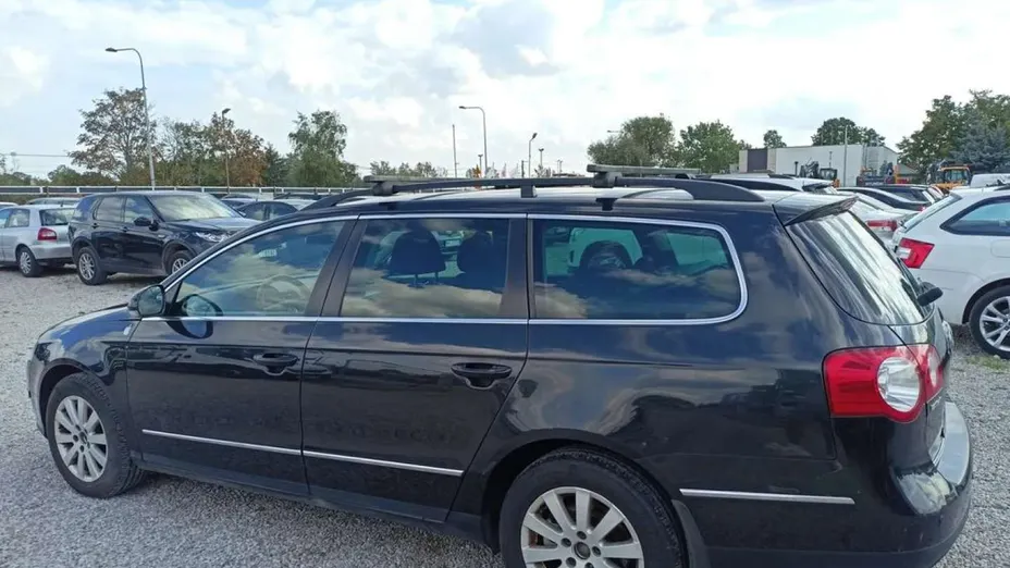 VOLKSWAGEN Passat -