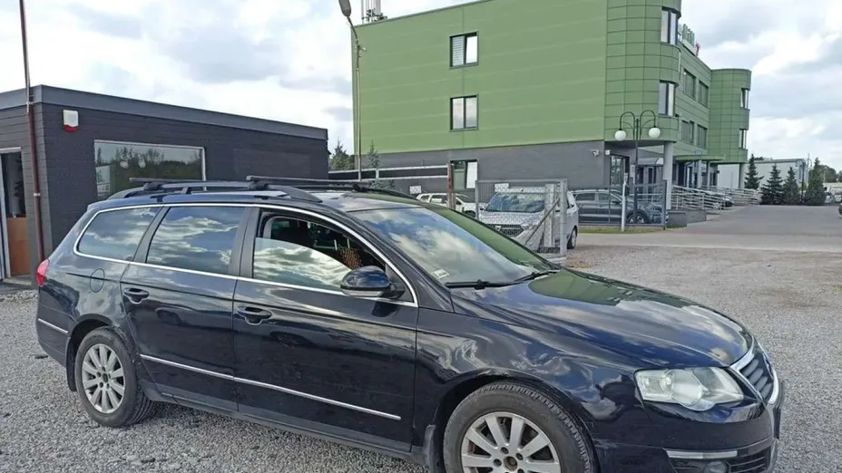 VOLKSWAGEN Passat -