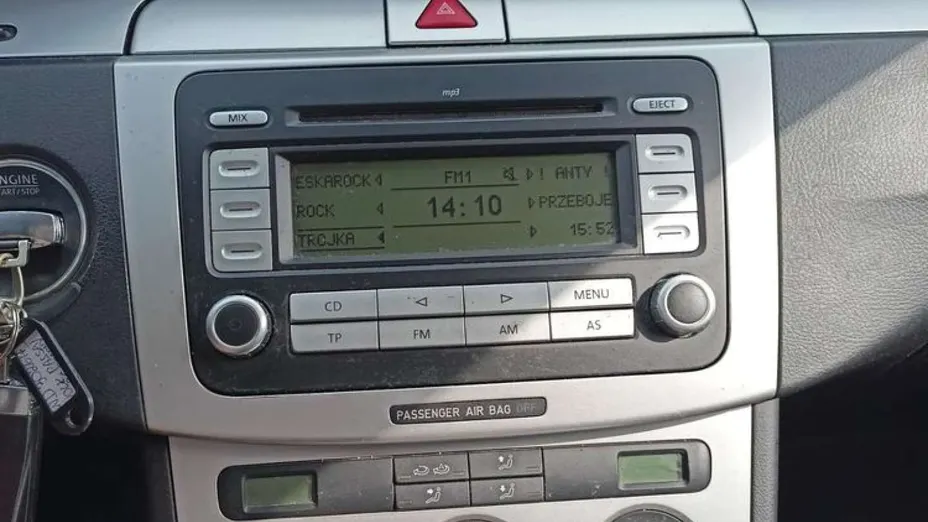 VOLKSWAGEN Passat -