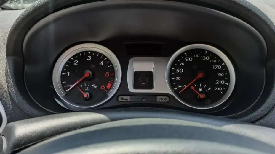 RENAULT Clio -