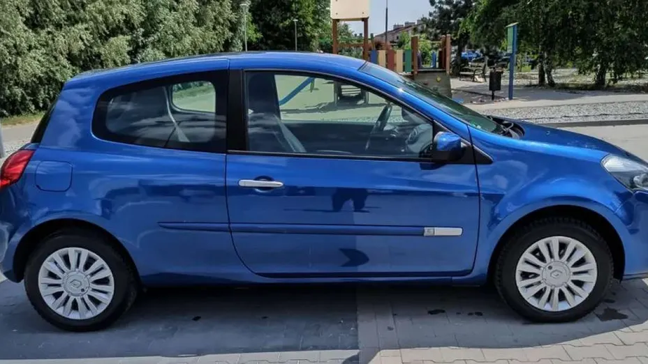 RENAULT Clio -