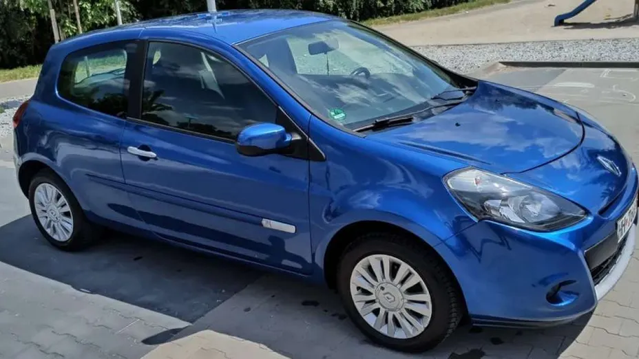 RENAULT Clio -