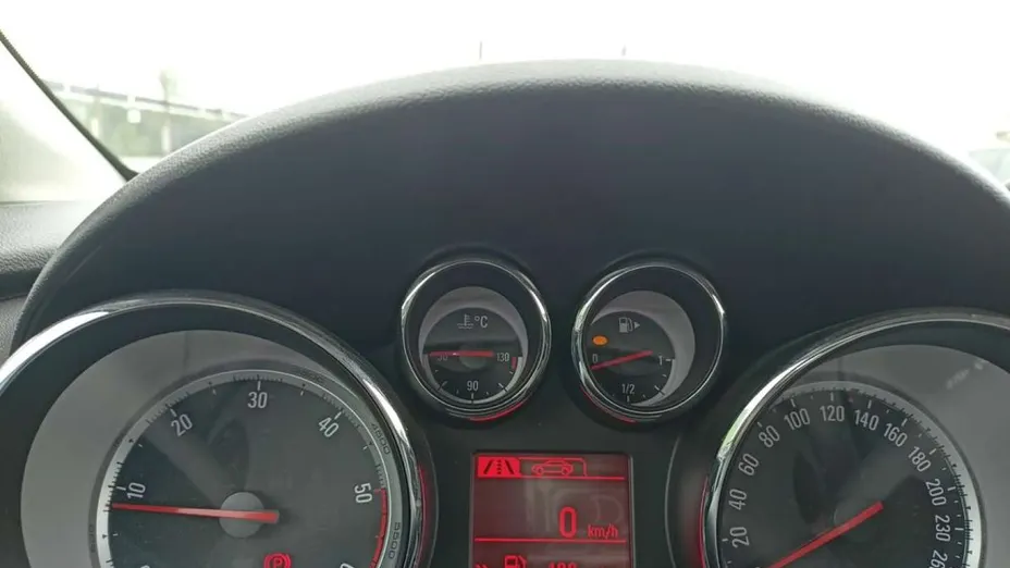 OPEL Astra -