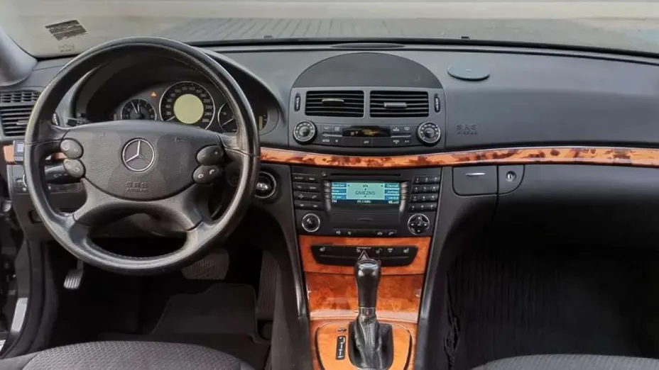MERCEDES-BENZ E Klasa -