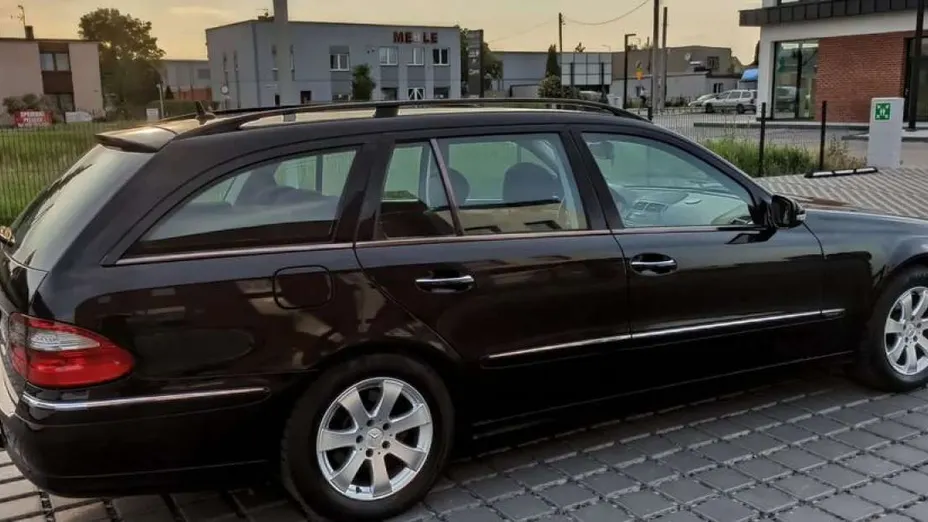 MERCEDES-BENZ E Klasa -