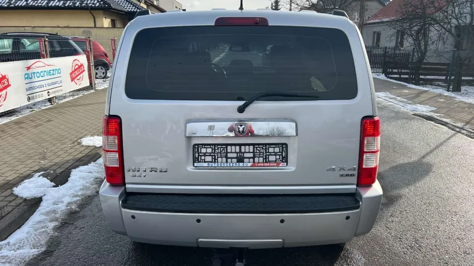 DODGE Nitro -
