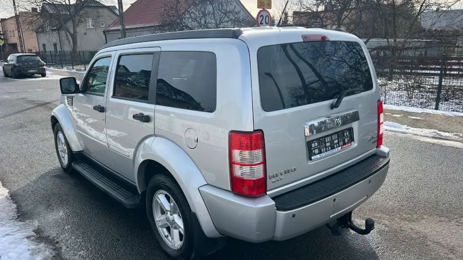 DODGE Nitro -