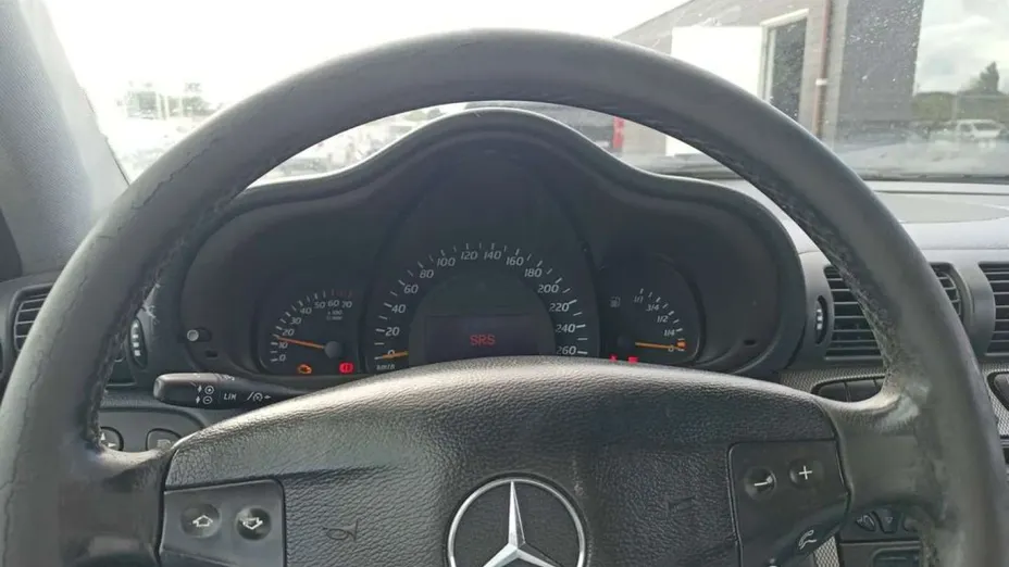 MERCEDES-BENZ C Klasa -