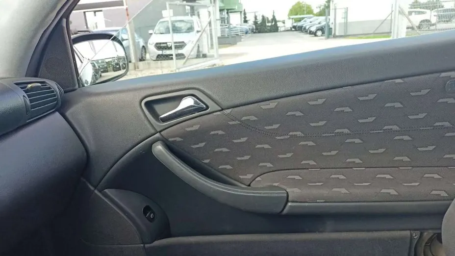 MERCEDES-BENZ C Klasa -
