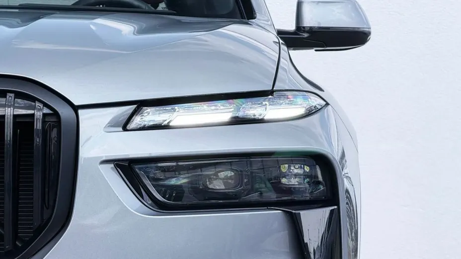 BMW X7 -