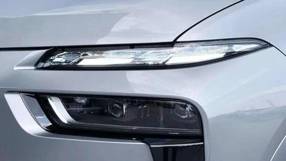 BMW X7 -