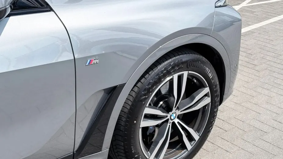 BMW X7 -