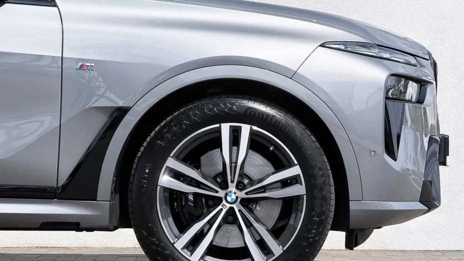 BMW X7 -