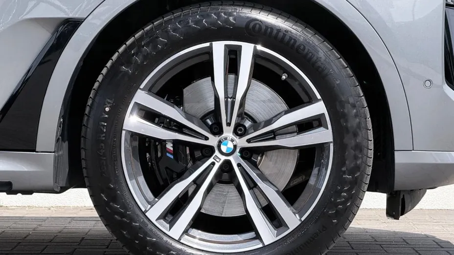 BMW X7 -
