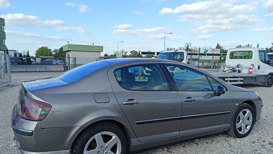 PEUGEOT 407 -