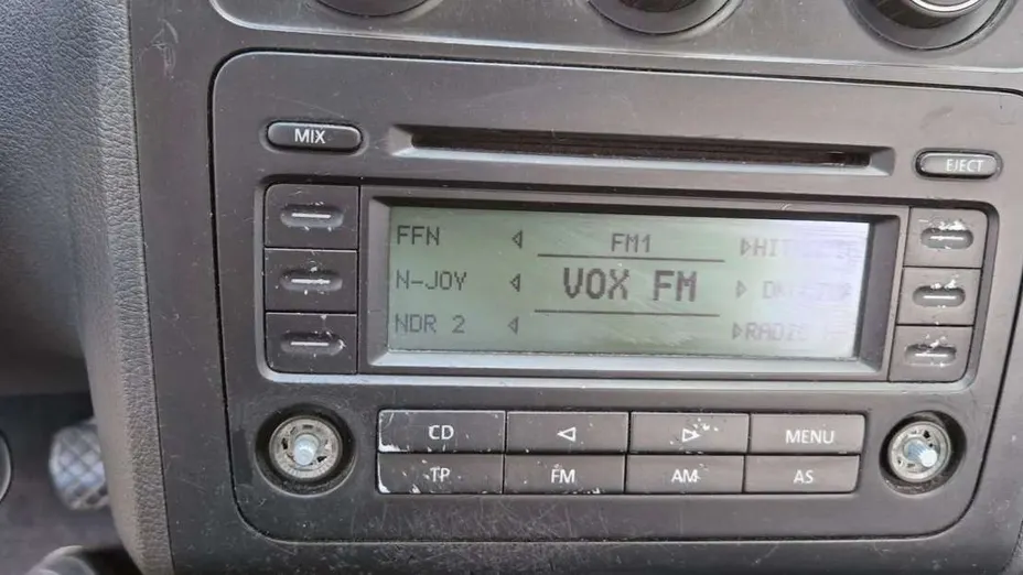 VOLKSWAGEN Touran -
