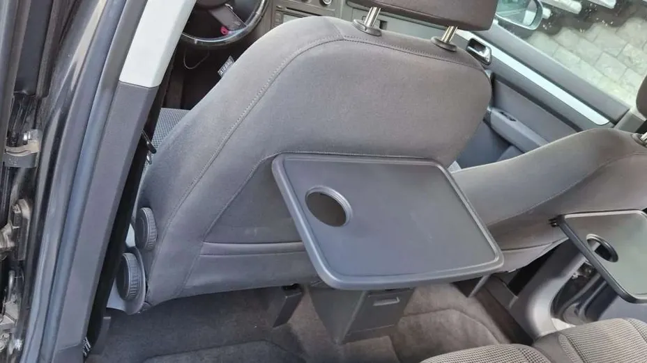 VOLKSWAGEN Touran -