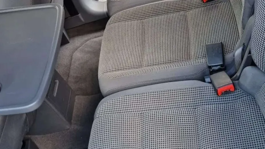 VOLKSWAGEN Touran -