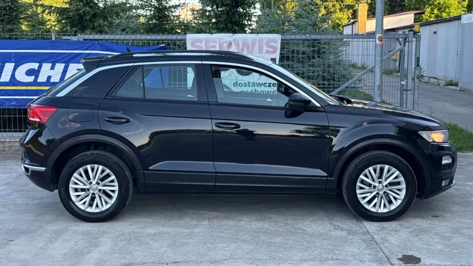 VOLKSWAGEN T-ROC -