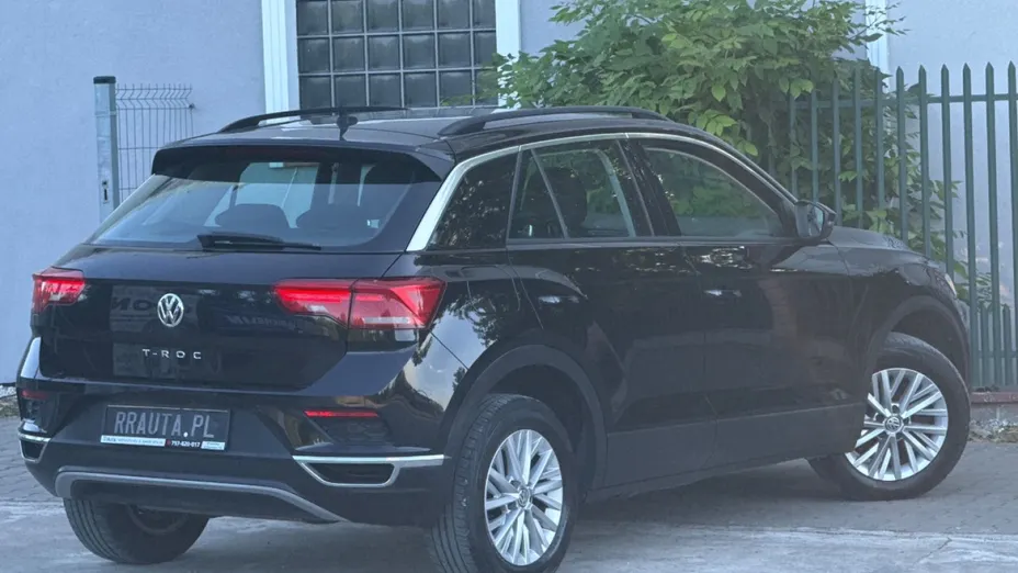 VOLKSWAGEN T-ROC -