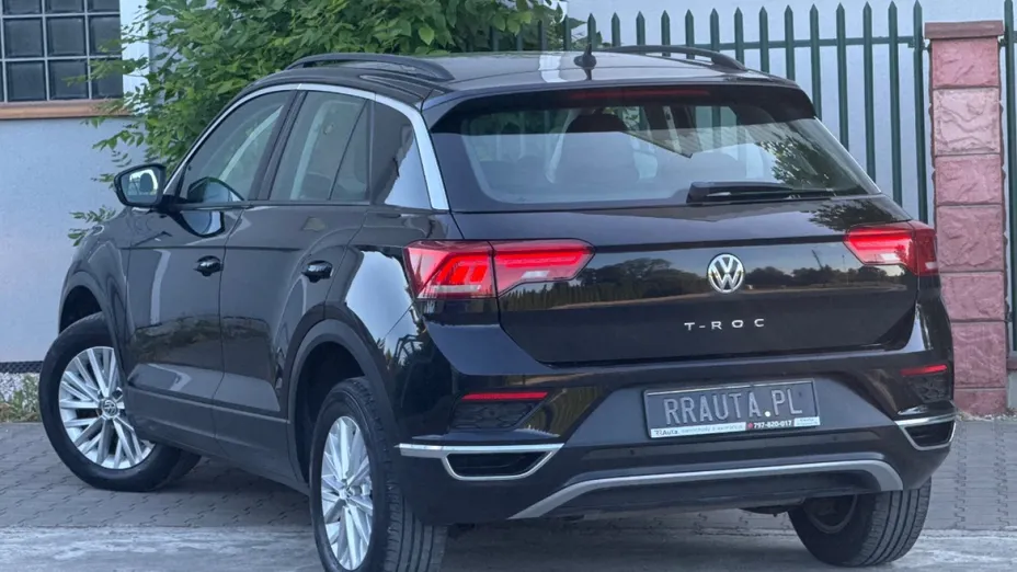 VOLKSWAGEN T-ROC -