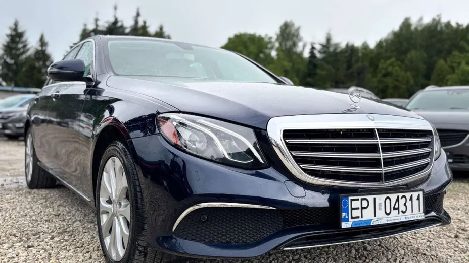 MERCEDES-BENZ E Klasa -