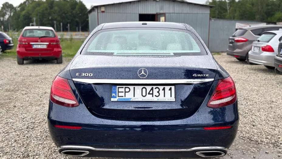 MERCEDES-BENZ E Klasa -