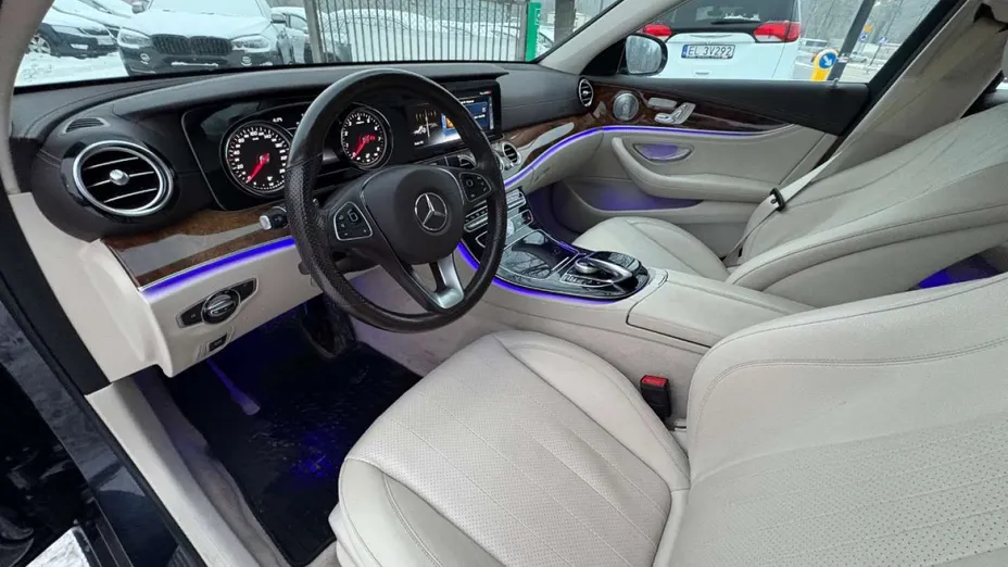 MERCEDES-BENZ E Klasa -