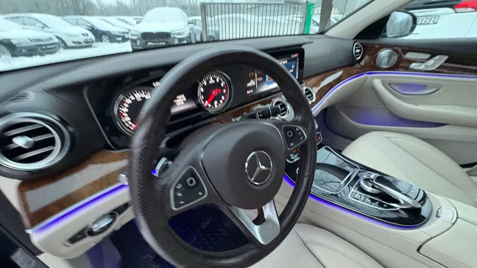 MERCEDES-BENZ E Klasa -