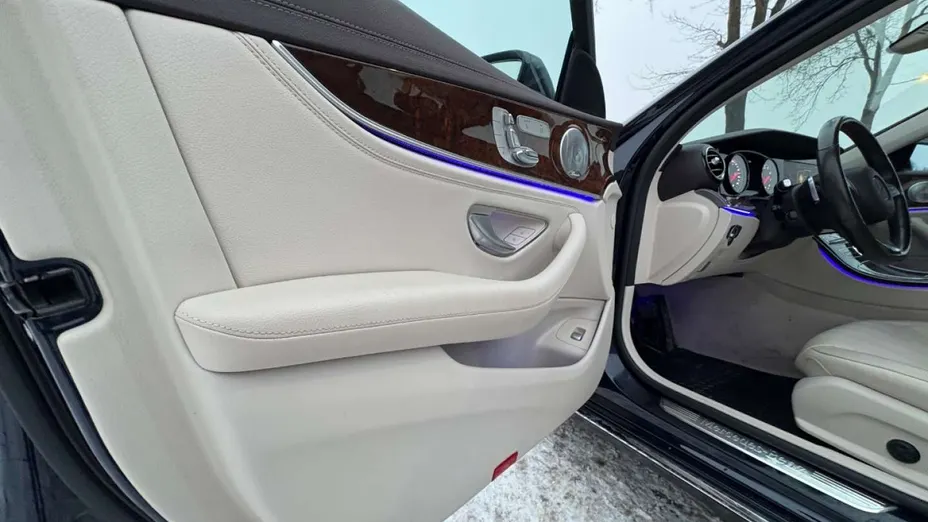 MERCEDES-BENZ E Klasa -
