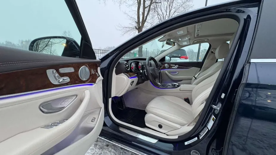 MERCEDES-BENZ E Klasa -