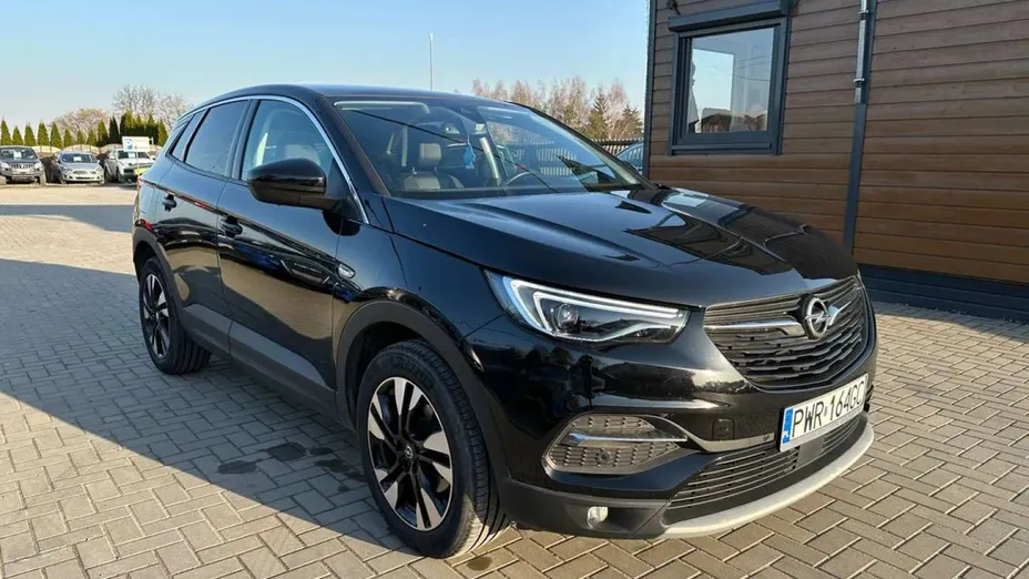 OPEL Grandland X -