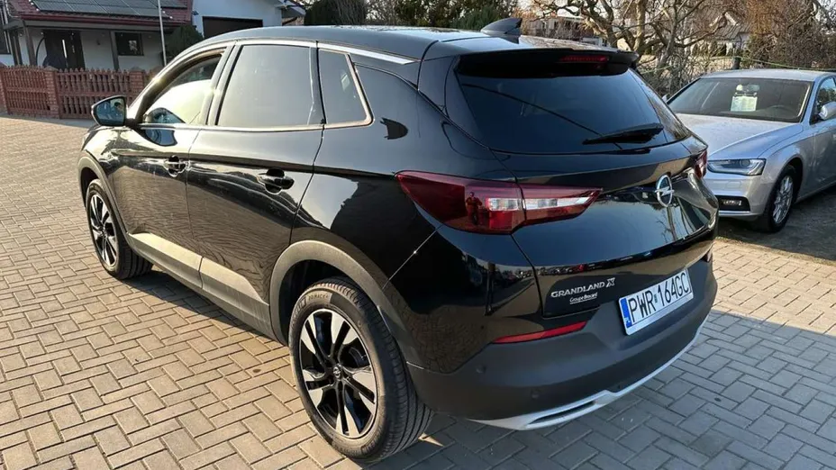 OPEL Grandland X -